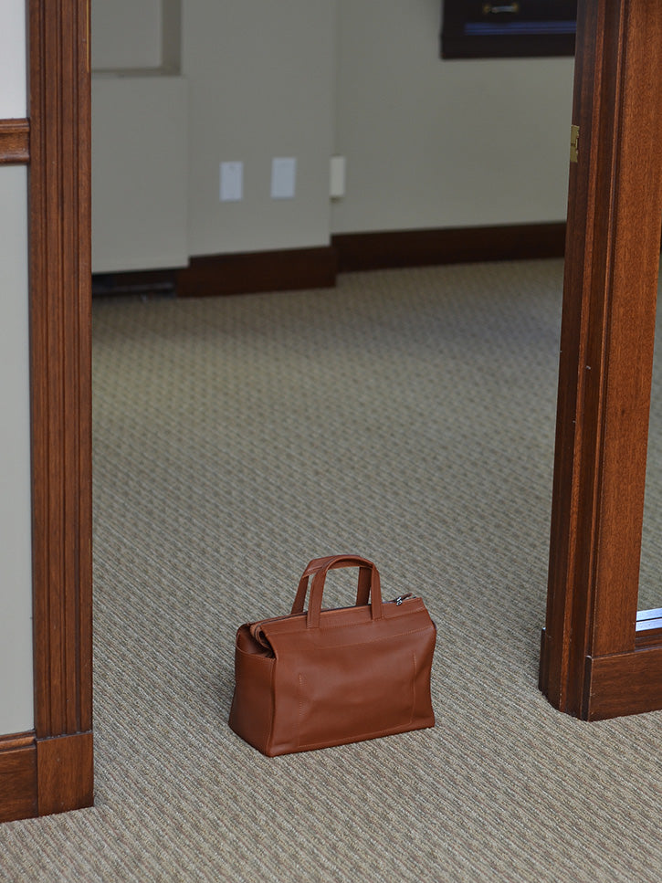 Isaac Reina Kawaii Standard Bag, Dark Honey | Stand Up Comedy