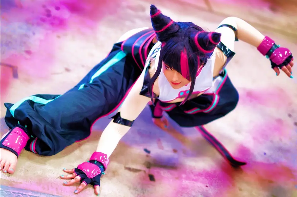 コスプレイヤー・Souu『ストリートファイター6』ハン・ジュリ 低い重心
