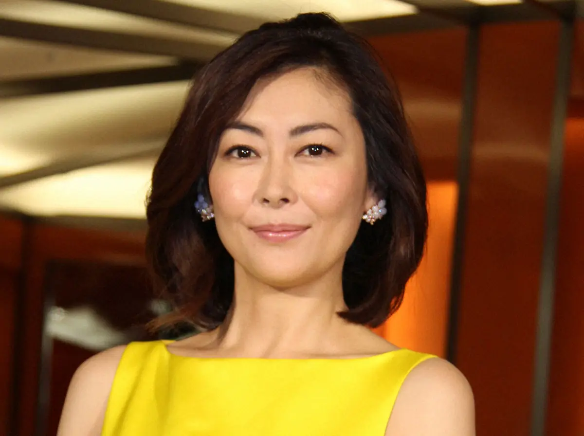 中山美穂さん 非公式グッズの製作・販売が横行 公式サイトで警告「肖像