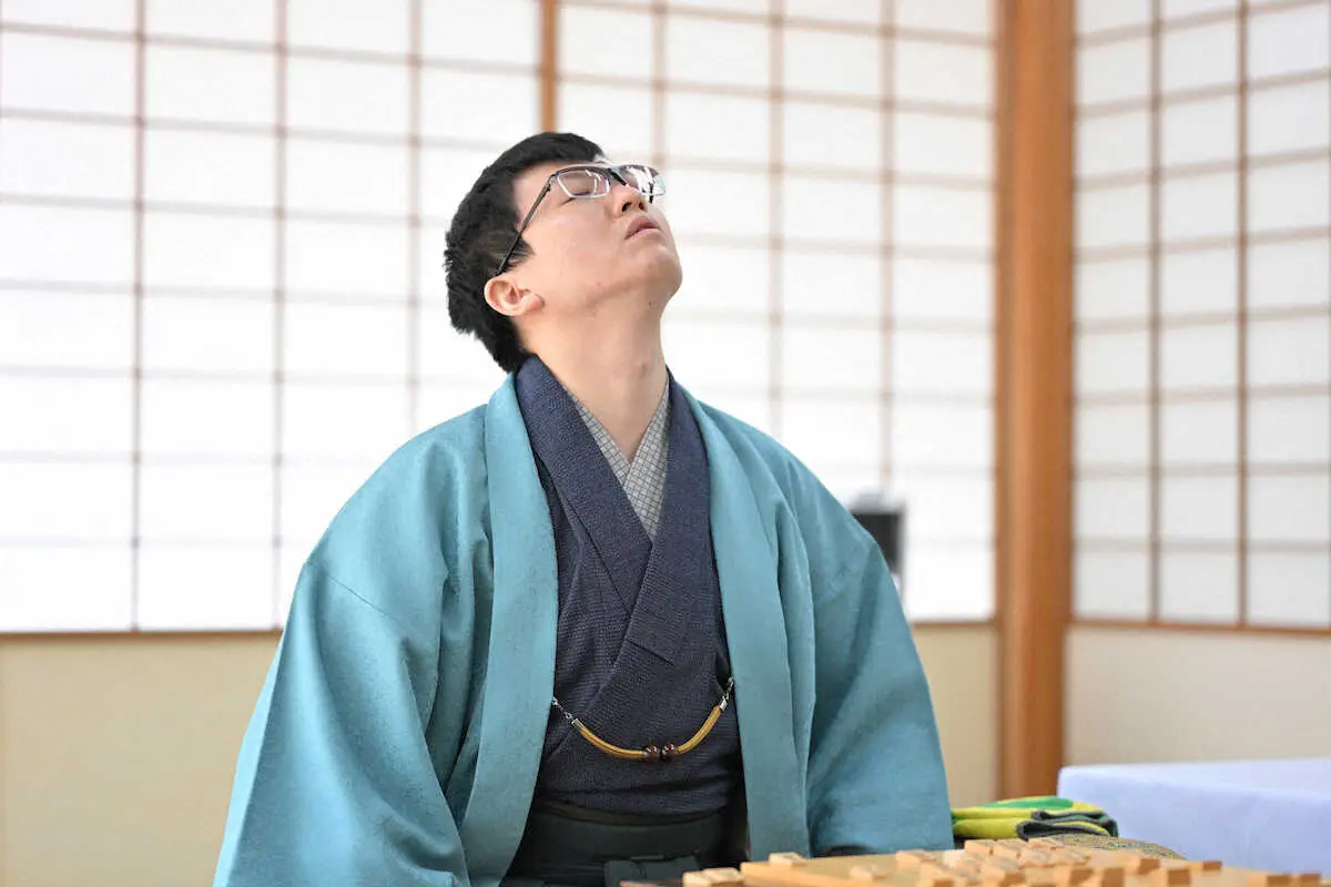 第75期 王将戦・1日目＞熟考する永瀬九段 - スポニチ Sponichi Annex 芸能