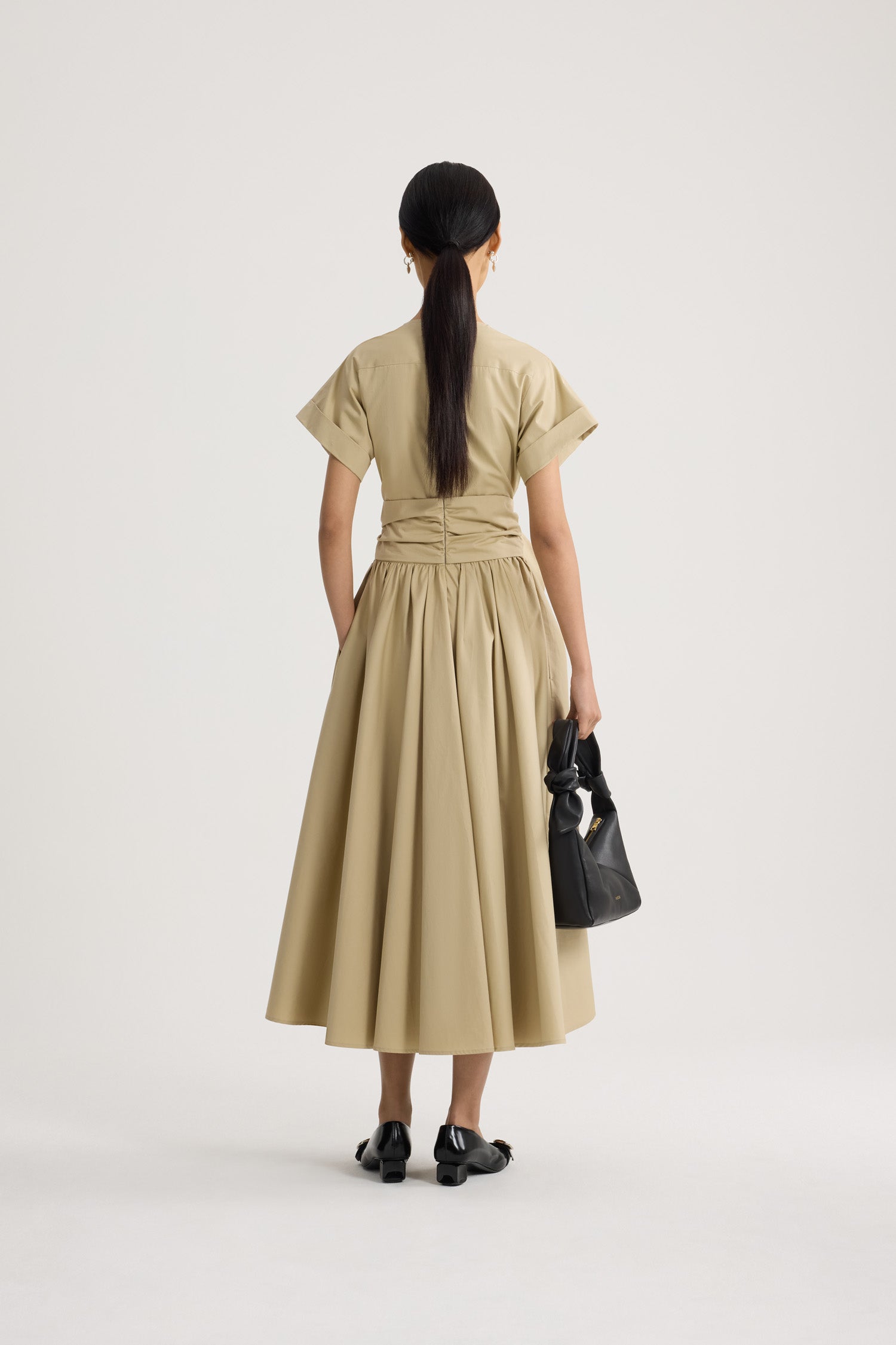 Patou | エレガントでシックなワンピース、ジャンパースカート