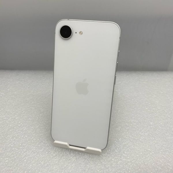 APPLE 〔中古〕iPhone16e 128GB ホワイト MD1R4J/A SIMフリー版（中古
