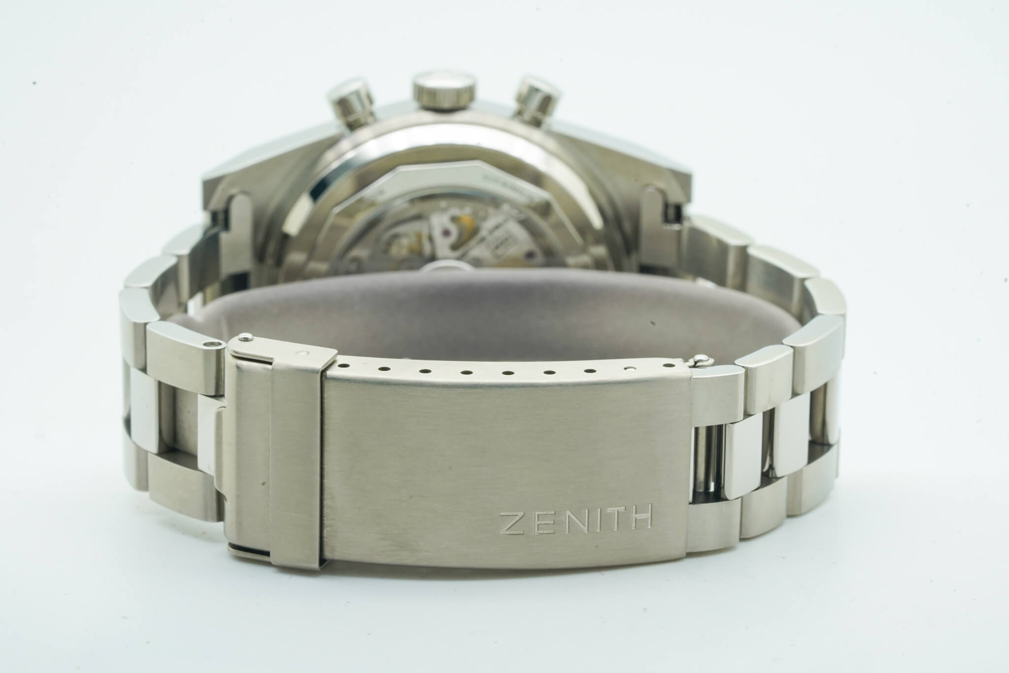 Zenith Chronomaster Revival A3818 “Airweight Cover Girl