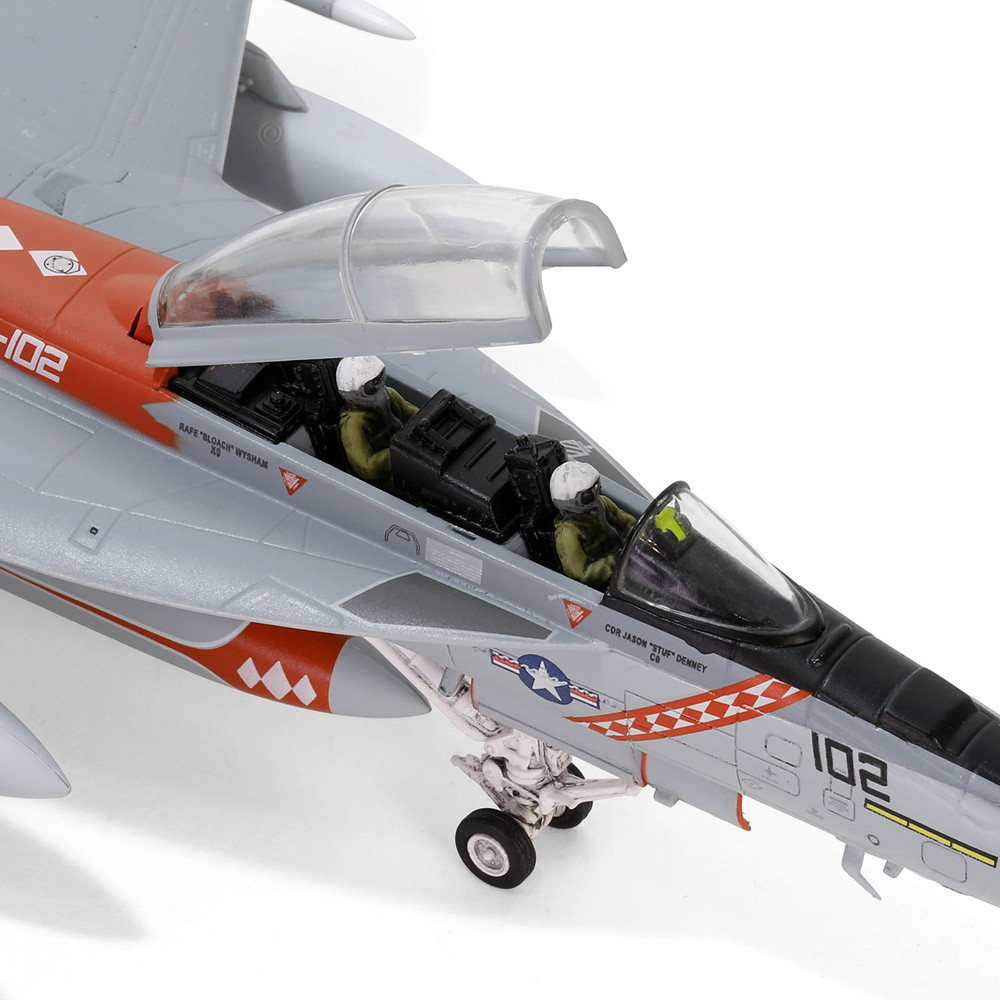 完成品 :: 飛行機 :: F/A-18F アメリカ海軍スーパーホーネット VFA-102