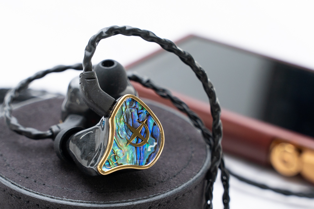 qdc Empress イヤホン ユ二バ一サルモデル qdc Empress イヤホン ユ二