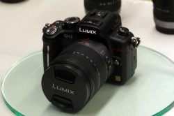 パナソニック、ミラーレス一眼「DMC-GH2」を発売 －約0.1秒の高速AF