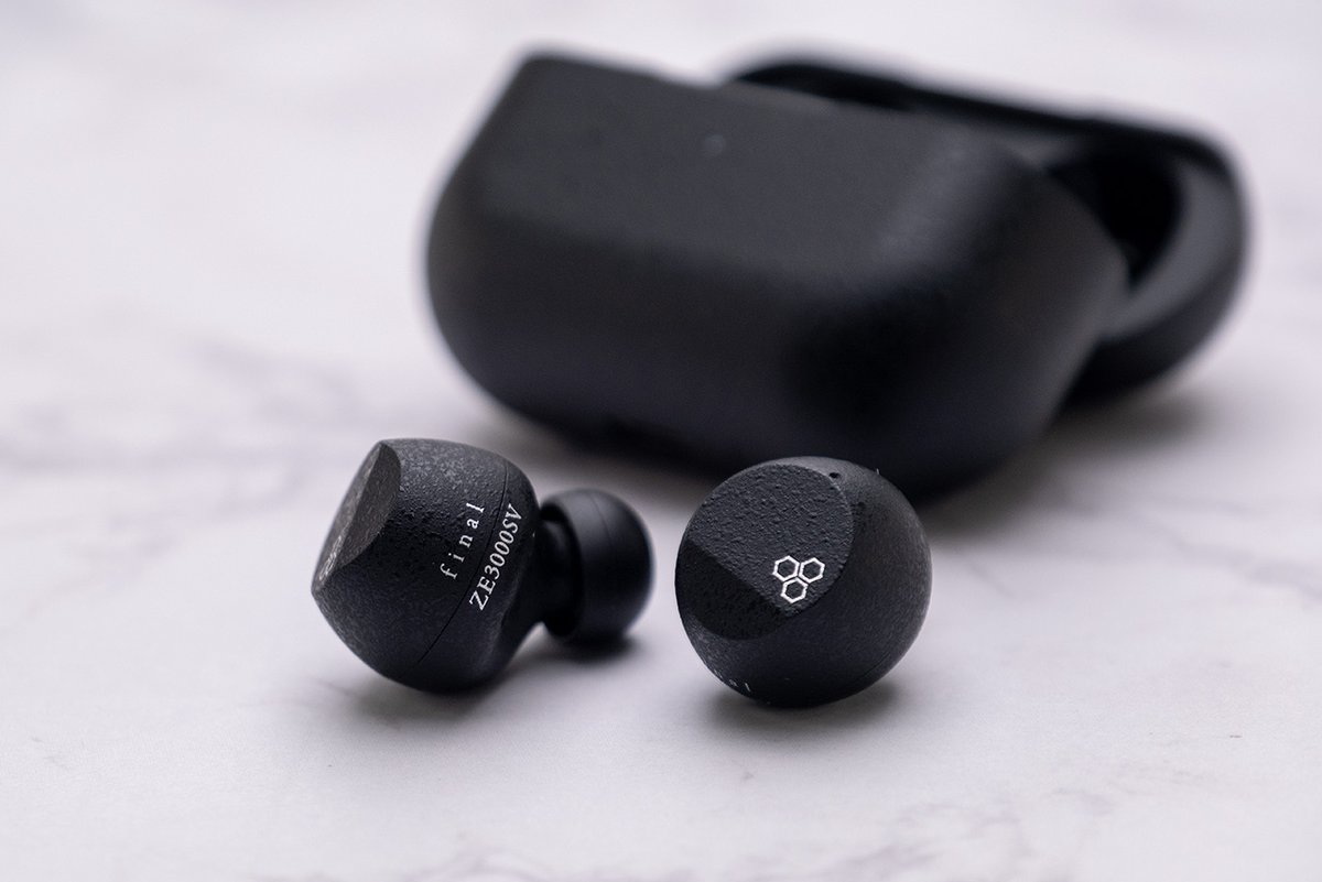 日本発、高コスパイヤホン新本命。final「ZE3000SV」は機能充実