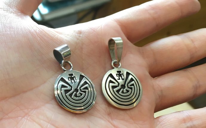 ホピ族のペンダントトップ Man in the Maze編 | インディアン