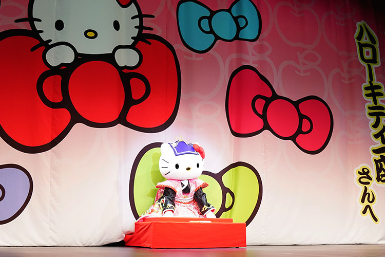 KAWAII KABUKI～ハローキティ一座の桃太郎～ | サンリオピューロランド