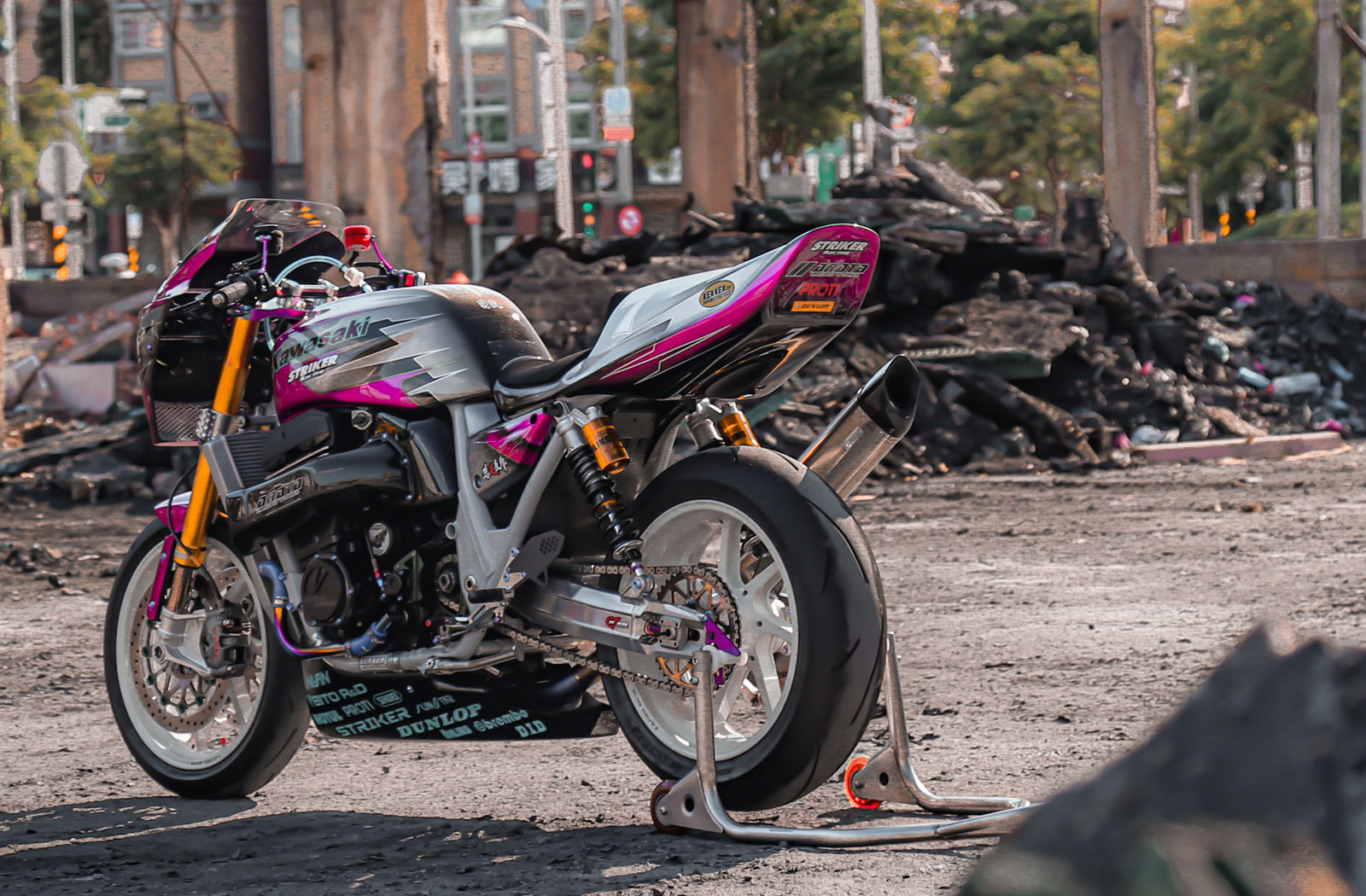 NJ-Daiken: Kenkenmoto Kawasaki ZRX1200R - Return of the Cafe Racers