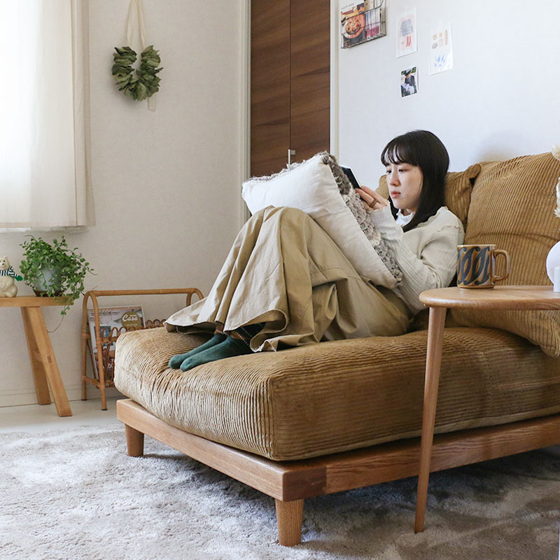 わたしの愛用品-コンパクトなお部屋でもソファーでゆったりしたい