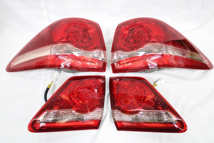 トヨタ クラウンアスリート 200系 前期 純正テールランプ＆テール