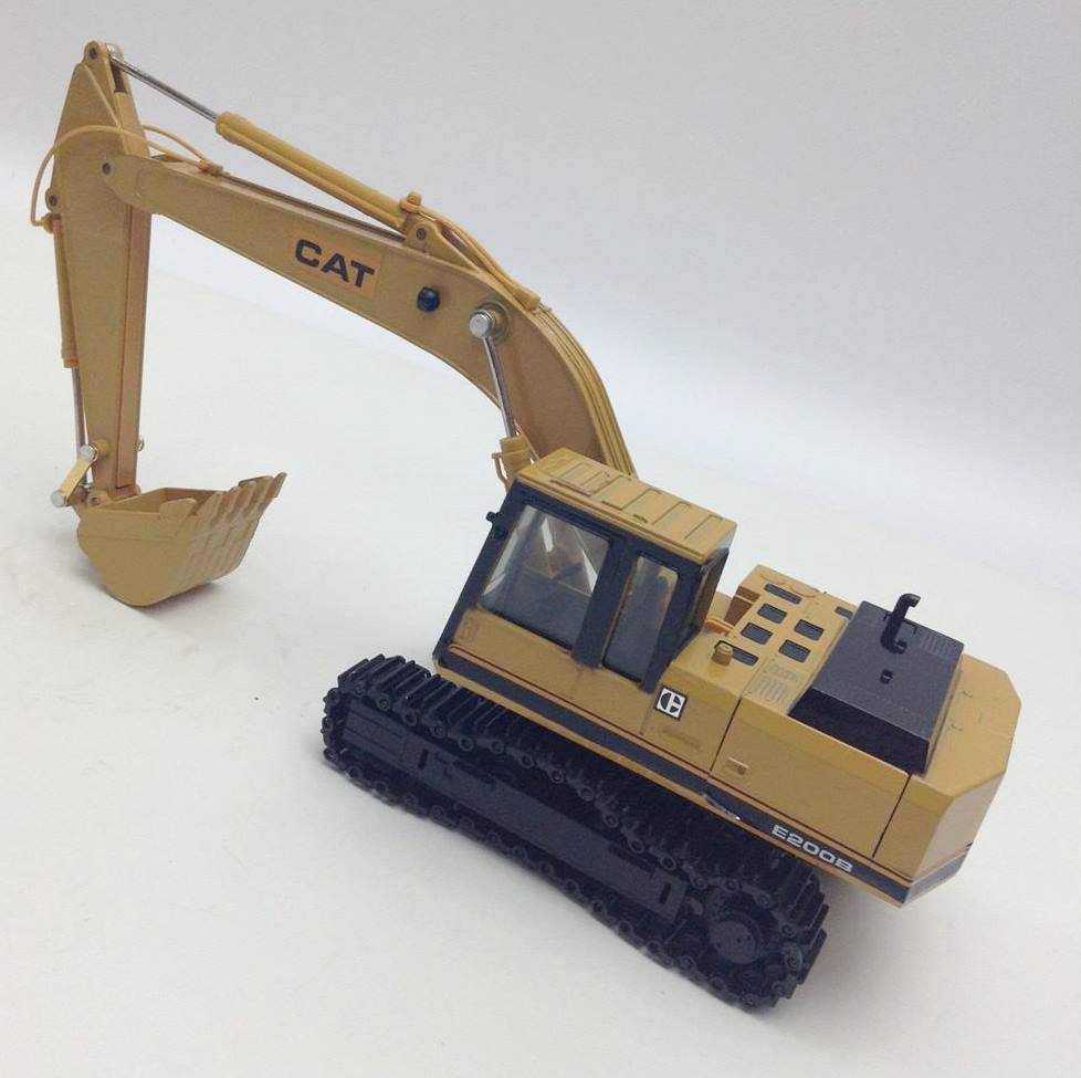 新キャタピラー三菱 油圧ショベル E200B 1/40 CAT 320/SPECIFICATIONS