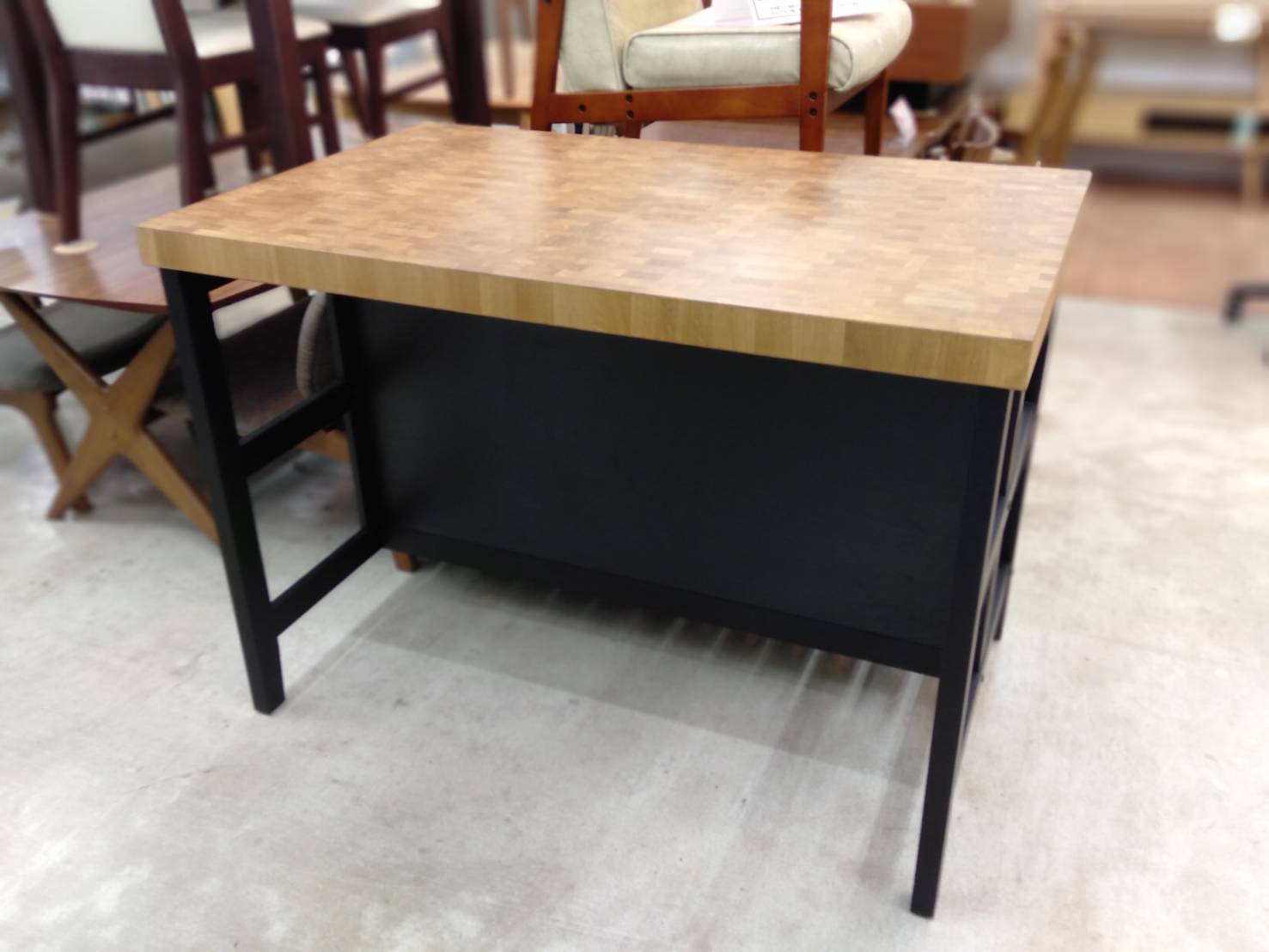 IKEA VADHOLMA キッチンカウンターテーブル イケア ヴァドホルマ】をお