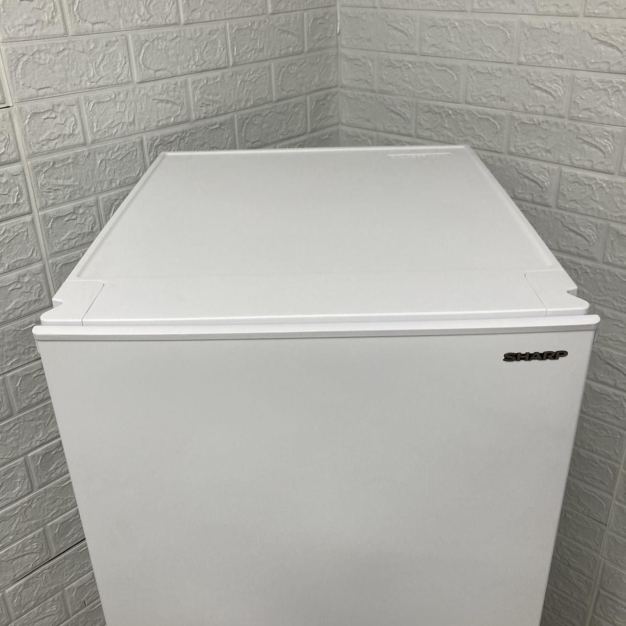 シャープ SJ-D18J-W 2023年製 179L 冷蔵庫【全国発送対応】