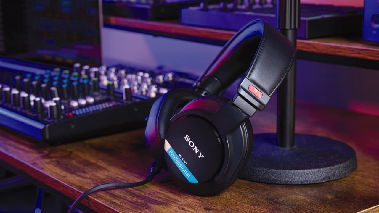 Sony launches MDR-M1 reference closed monitor headphones