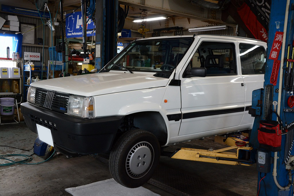 フィアット 141パンダ トランスミッションのトラブル | RED POINT