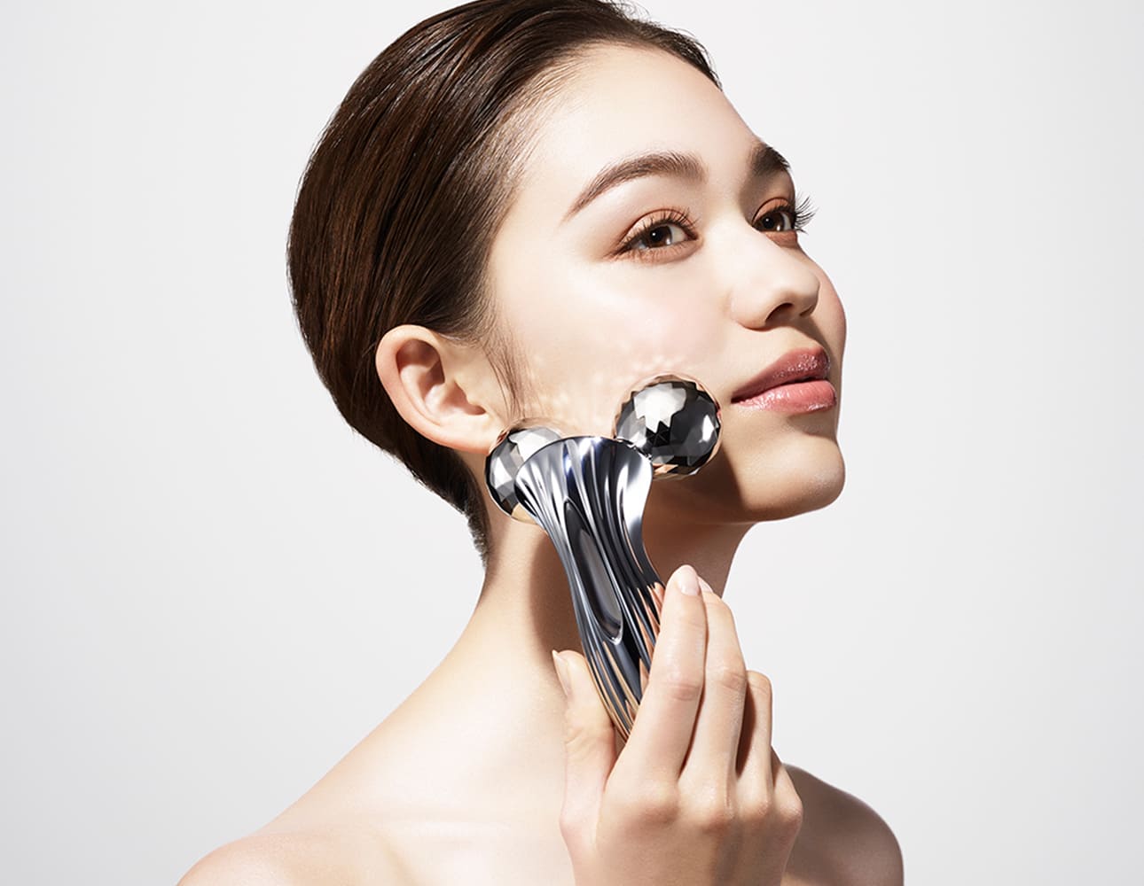 リファカラット リファ 美顔ローラー - ReFa CARAT | 商品情報 | ReFa