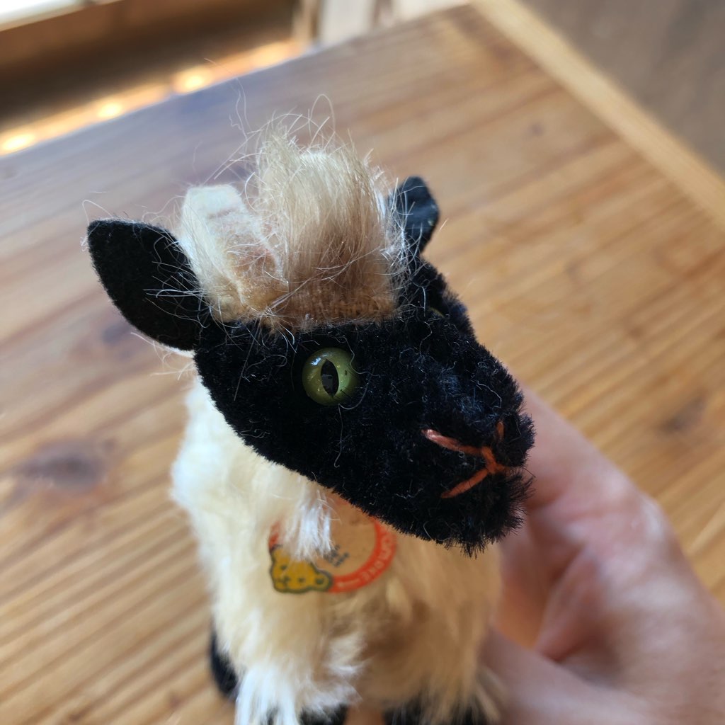 シュタイフ / Steiff マウンテンシープのスナッキー / Snucki 羊