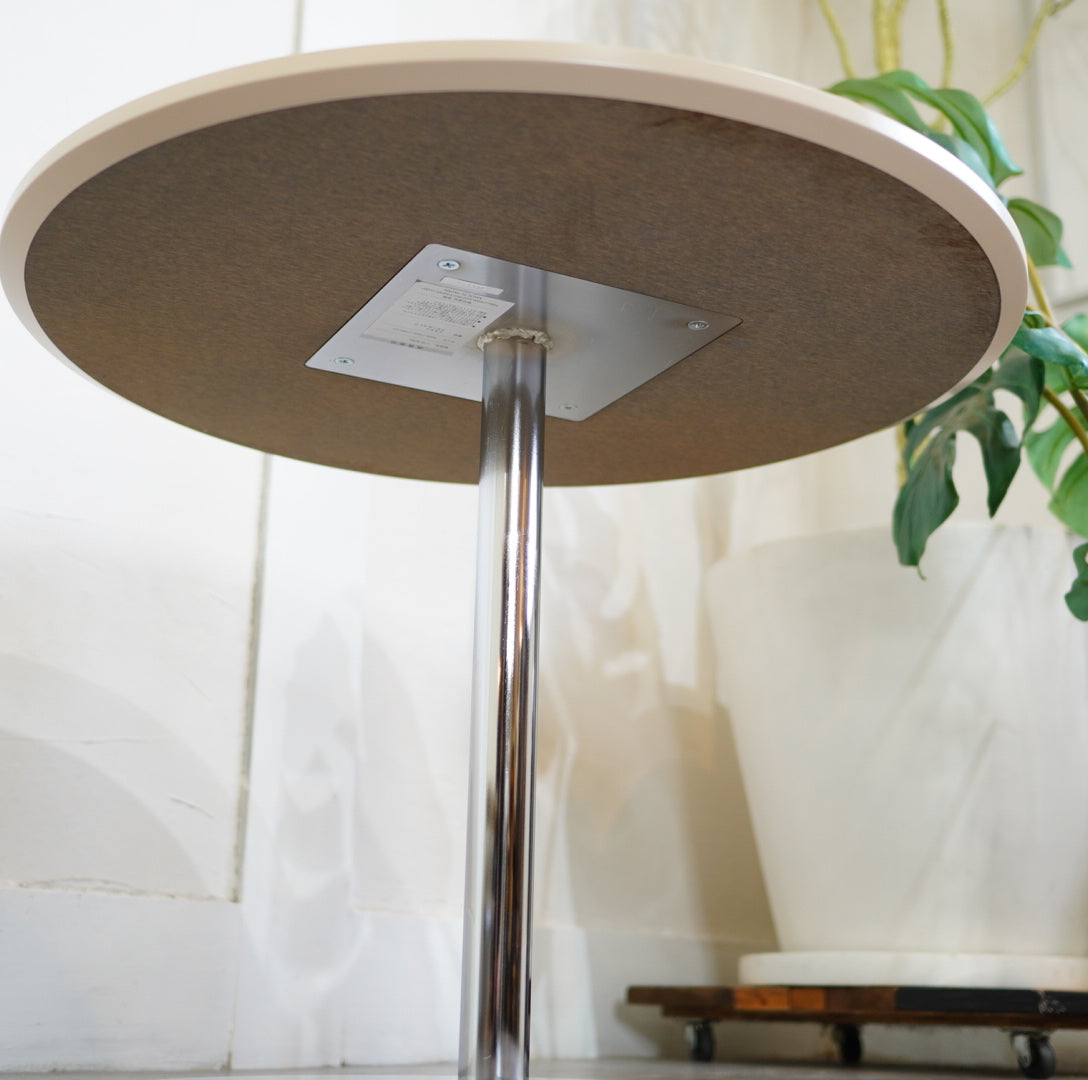 イノベーター / innovator 118 サイドテーブル 60㎝ 円 オーク材 中古