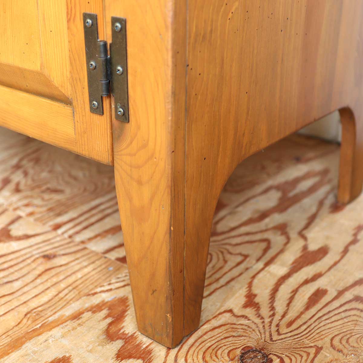 アンファン / enfant 飾り棚 カップボード キャビネット パイン材