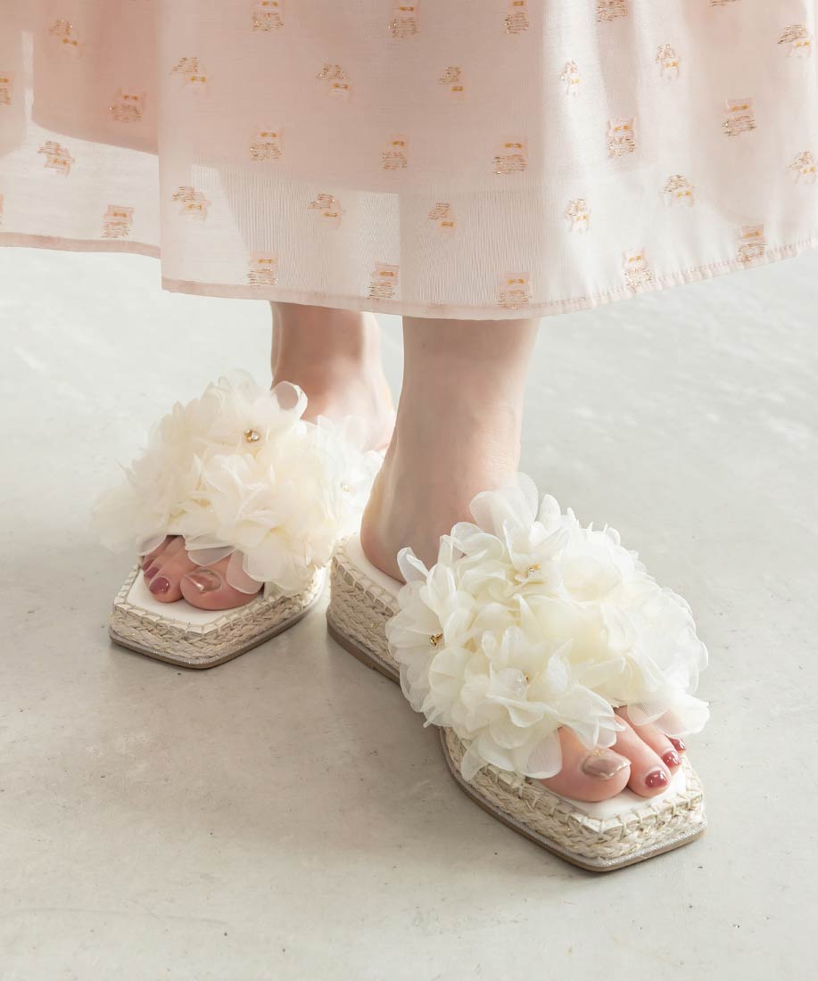 ボリュームフラワーミュールサンダルRANDA公式サイト