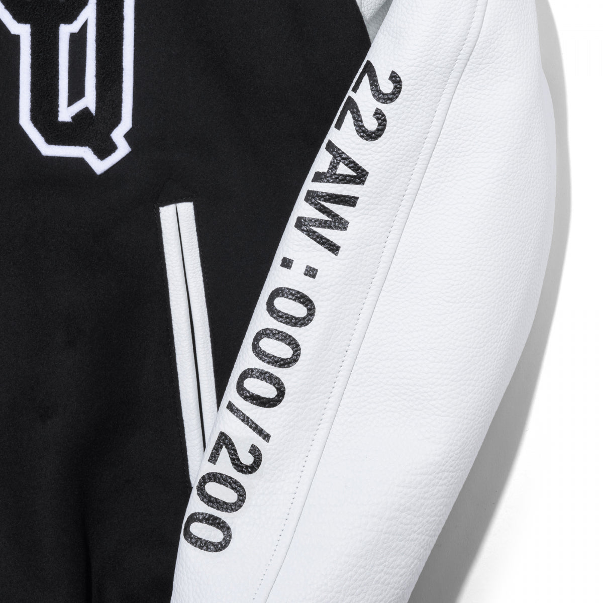 VARSITY JACKET/BLACK(SQ-22AW-JK-06) – R&Co.