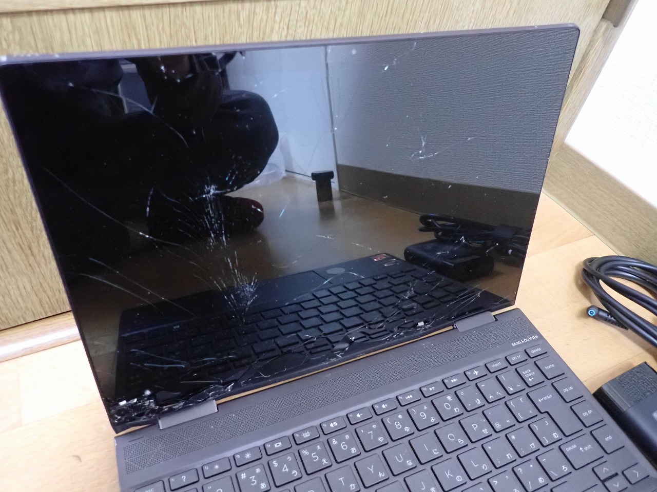 ジャンク ノートパソコン HP ENVY 13-AR0003AU AMD RYZEN 7 RADEON