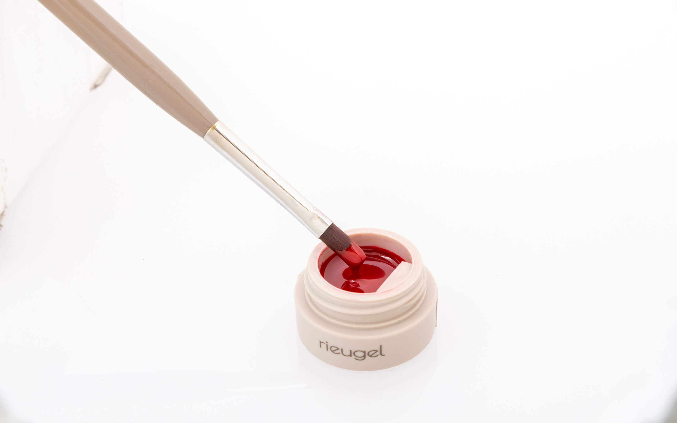 ジェルネイルブランド「リュージェル」は国産ジェルの販売ブランド