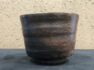西岡小十 作『黒唐津 茶碗』 ｜骨董品買取 緑和堂