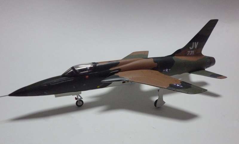 F105D サンダーチーフ（マルサン1/100）＞ 飛行機プラモデル製作＞2022