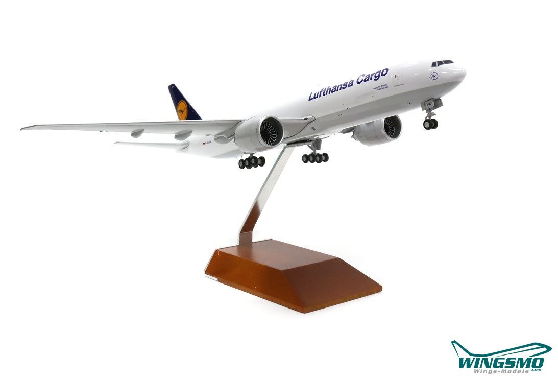 GeminiJets Boeing 777F Lufthansa Cargo Scale 1:200 G2DLH486
