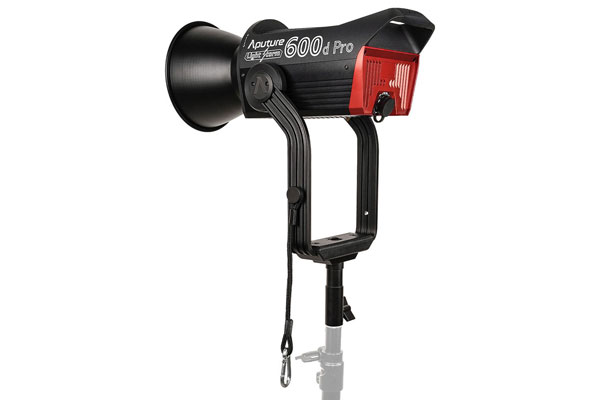 TOYO RENTAL：撮影機材レンタル：Aputure Light Storm LS 600D Pro