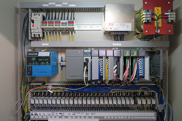 制御盤設計製作 | 事業概要 | 東レエンジニアリング西日本株式会社