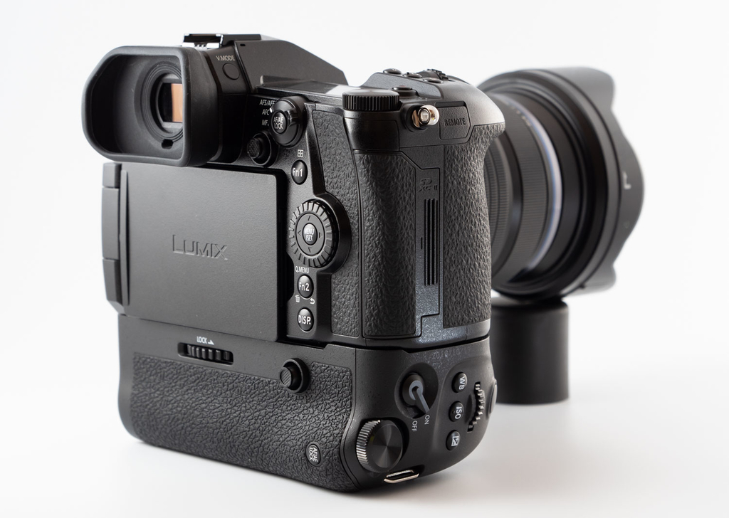 LUMIX G9 PRO 格安互換バッテリーグリップ人柱レビュー - toshiboo's