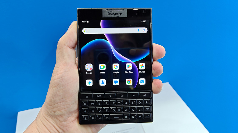 ようやくBlackBerry復活を感じさせてくれるUnihertz「Titan 2」実機を
