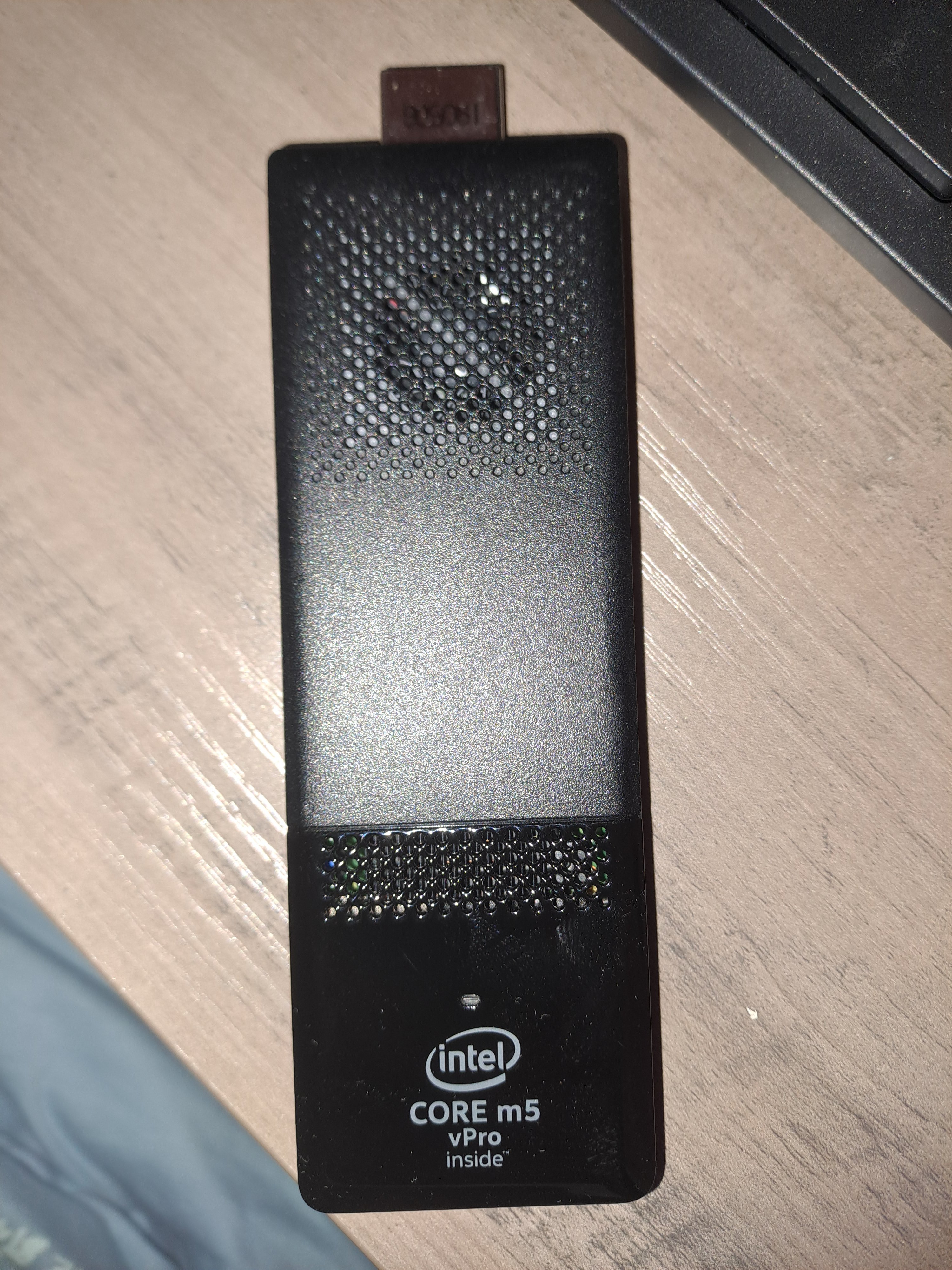 Intel Compute Stick (STK2mv64CC) Windows Review and hardware deep