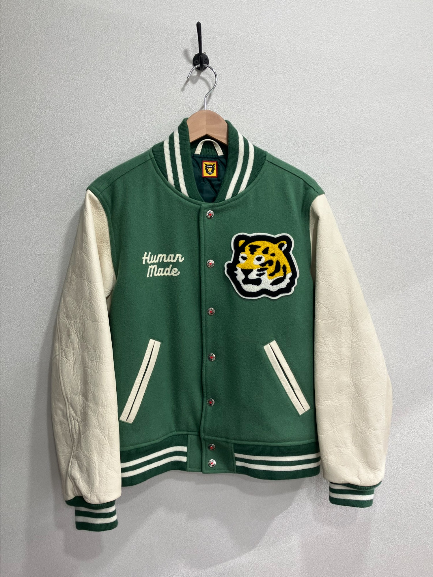 HUMAN MADE / ヒューマンメイド】より「VARSITY JACKET」のご紹介です