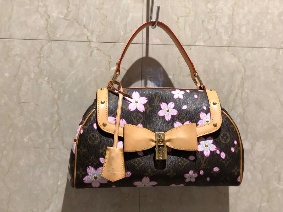 LOUIS VUITTON×村上 隆】から桜モチーフのモノグラムバッグ買取入荷