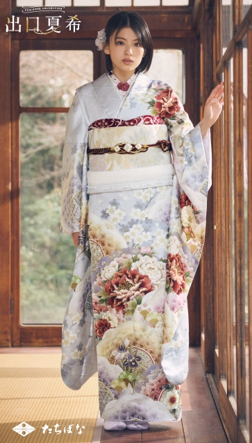 出口夏希”ちゃんの振袖-白｜成人記念の新作振袖ご紹介 DN-08