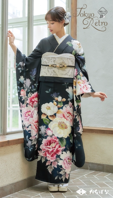 武イリヤちゃん”着用の振袖-紺｜成人記念の新作振袖ご紹介 TR-