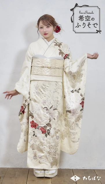 希空（のあ）”ちゃんの振袖-白｜成人記念の新作振袖ご紹介