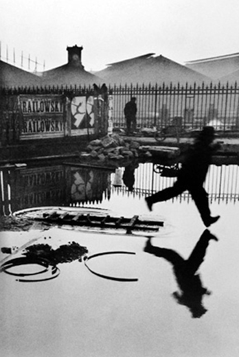 Behind Saint-Lazare train station, Paris, 1932Behind Sait-Lazare