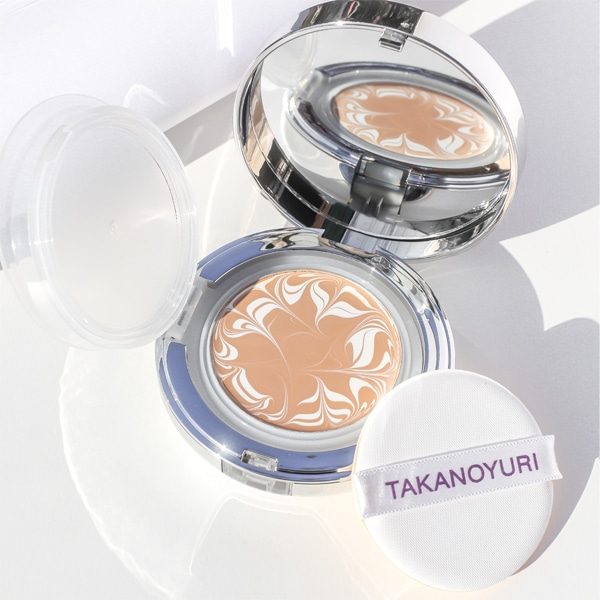 エステファクト ジュエリーパクト（ホワイト）(本品): ベースメイク