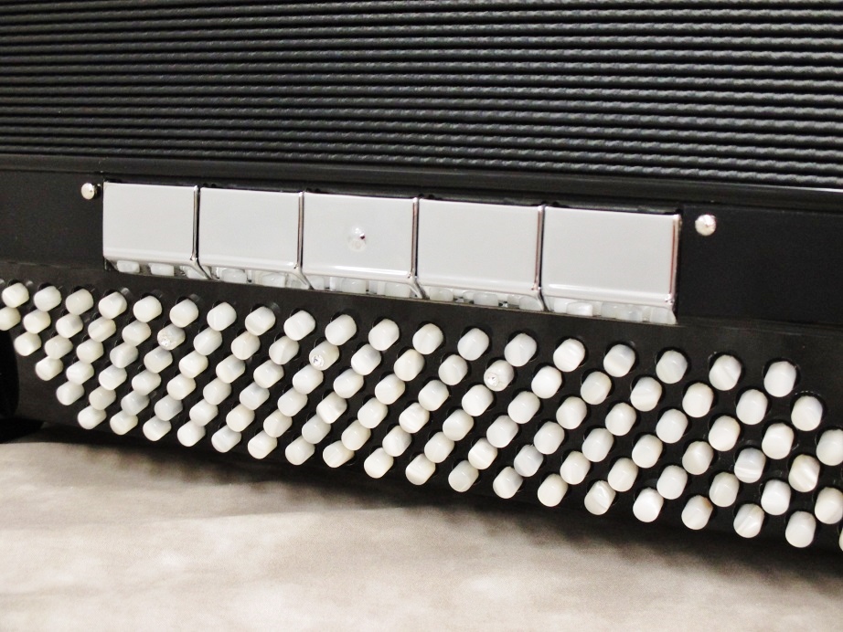 EXCELSIOR Model:704 【アコーディオン】 - 谷口楽器