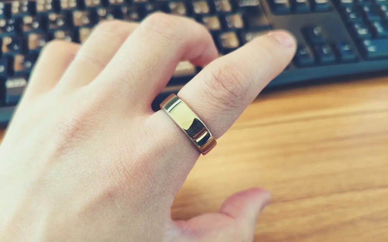 RingConn 第2世代 スマートリング』レビュー、最大12日間バッテリー