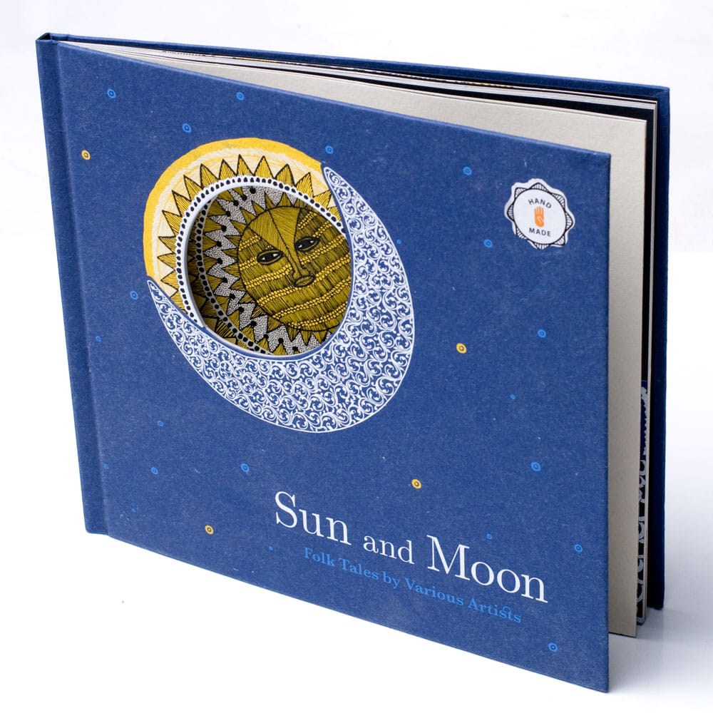 Tara Booksの本】Sun and Moon - Folk Tales by Various Artists