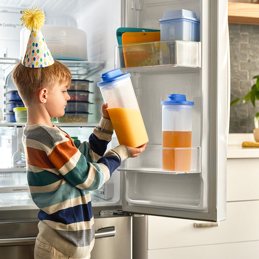 Slim Line Pitcher with Strainer Set – Tupperware Brand