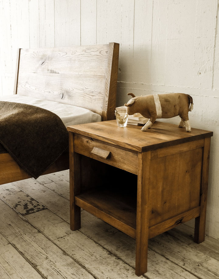 SW NIGHT TABLE | TRUCK FURNITURE