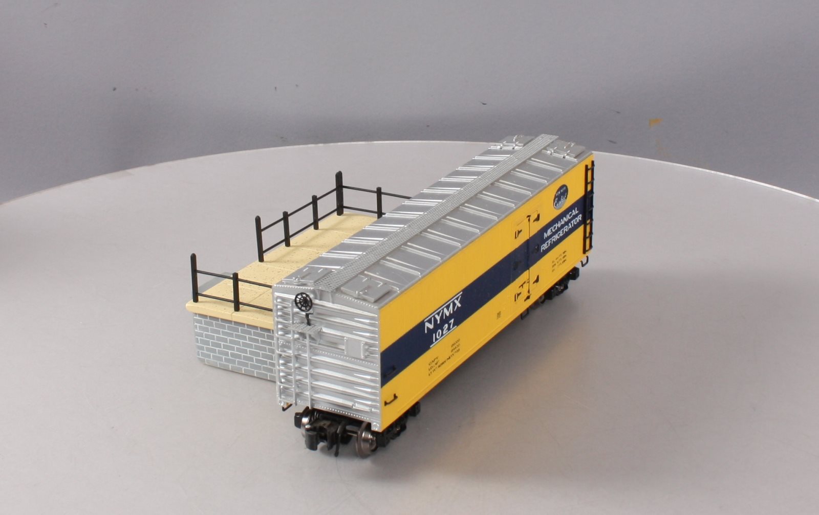 Lionel 6-36839 O NYC Operating Milk Car w/Platform – Trainz